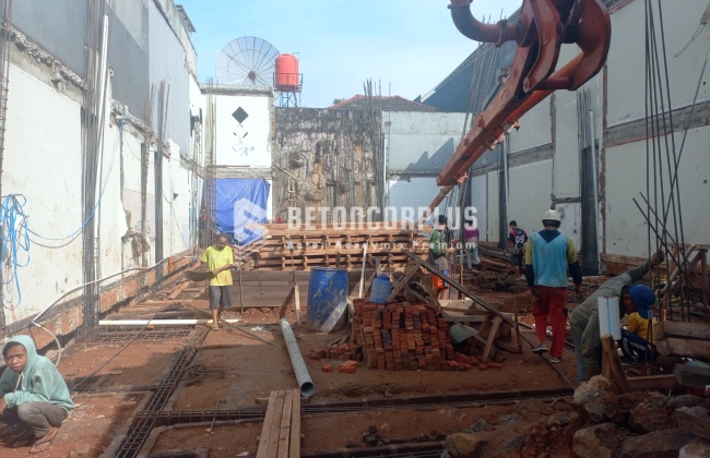 Tempat Sewa Concrete Pump Untuk Cor di Kelapa Dua Jakarta